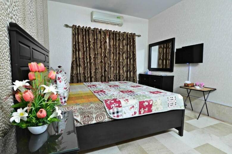 Hotel Blue Sky Karachi