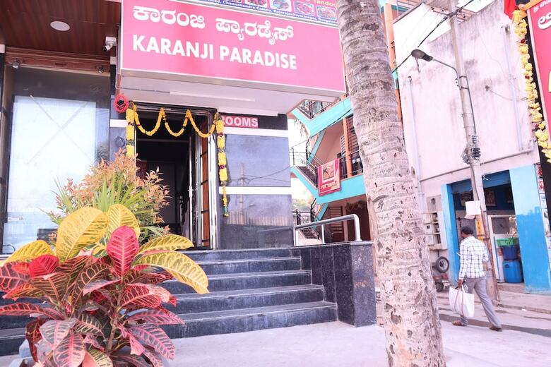 Hotel Smilestay Karanji Paradise
