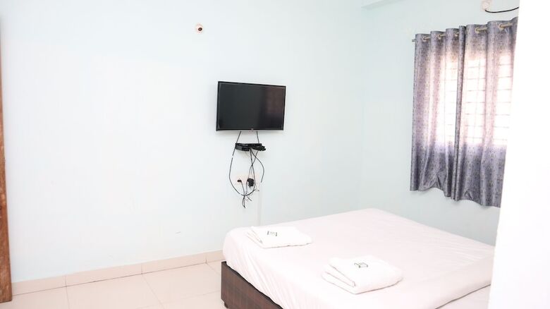 Hotel Smile Stay Karanji Comforts