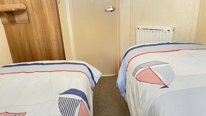 Captivating 2-bed Caravan In Clacton-on-sea