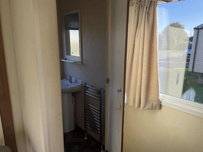 Captivating 2-bed Caravan In Clacton-on-sea