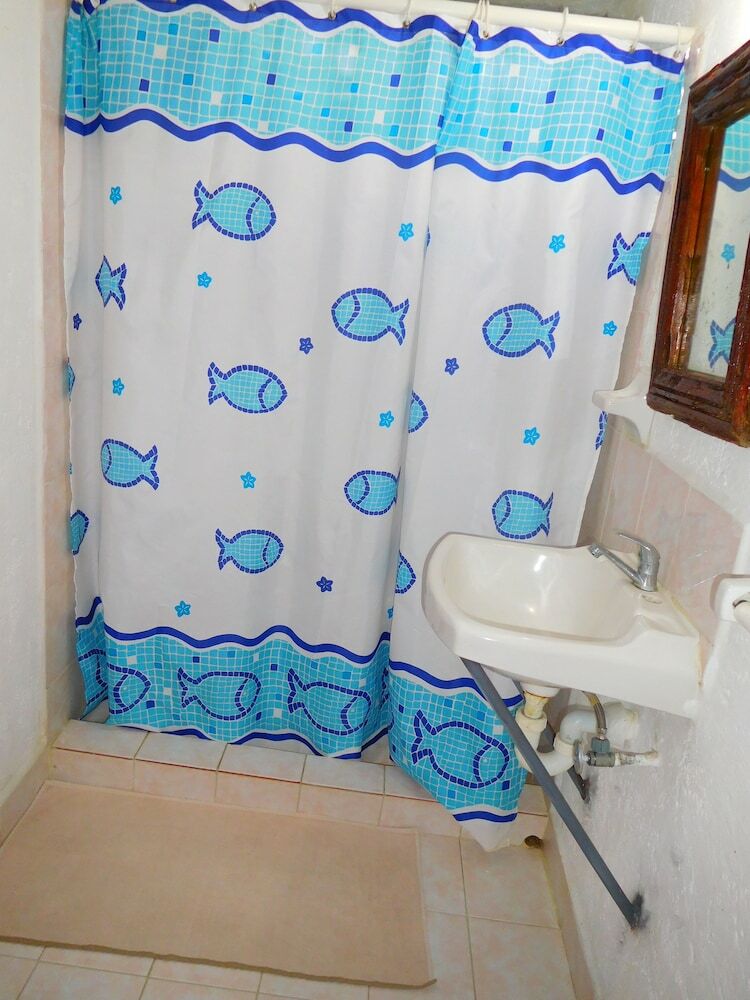 Acamaya Reef Cabanas - Caravan Park