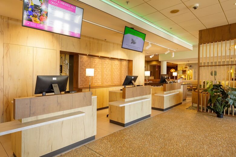 Beach Hotel Zandvoort By Center Parcs