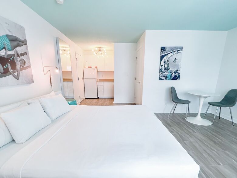 Aqua Hotel