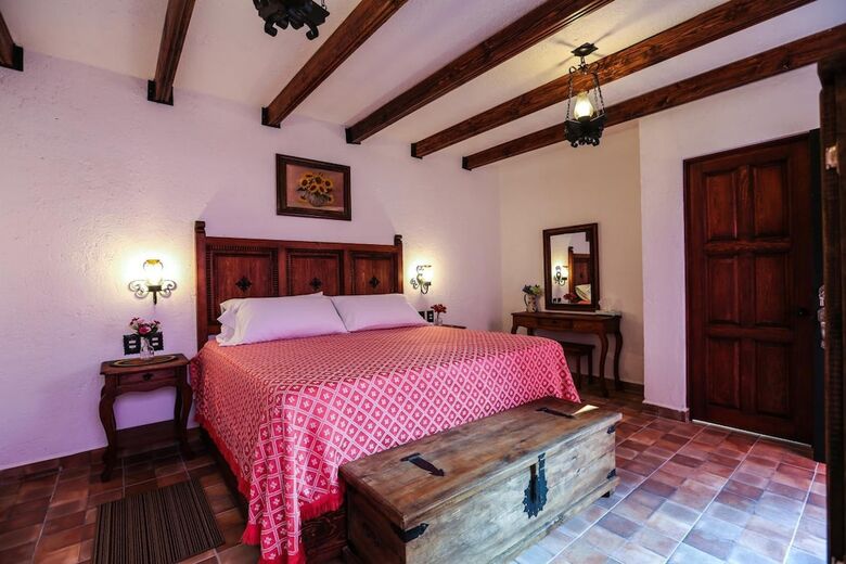 Hotel El Mes�n Del Quijote