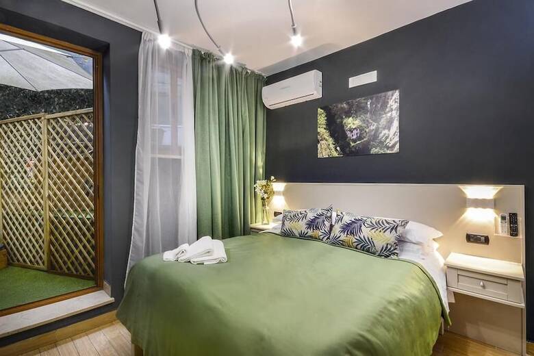 B&B Sorrento Queen
