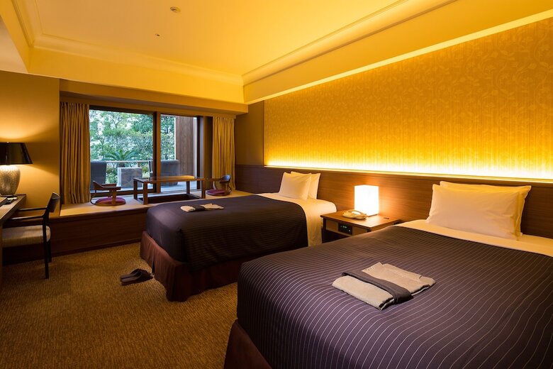 Kobe Bay Sheraton Hotel & Towers