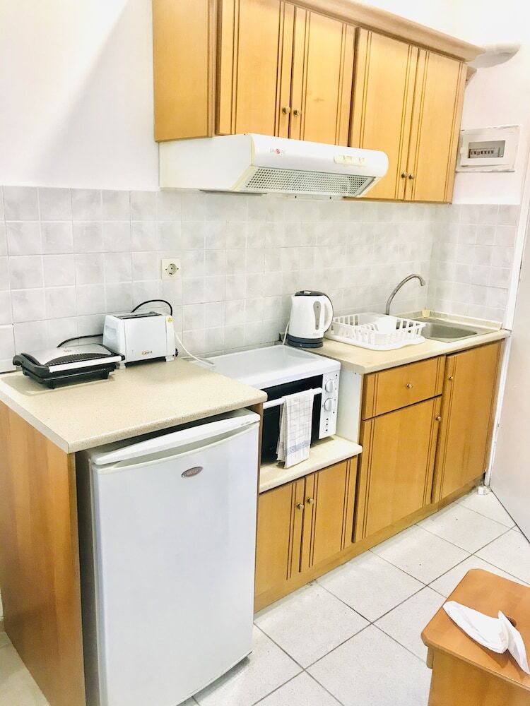 Room-studio In Banos Apartments With Sha