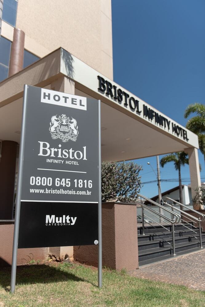 Hotel Bristol Infinity