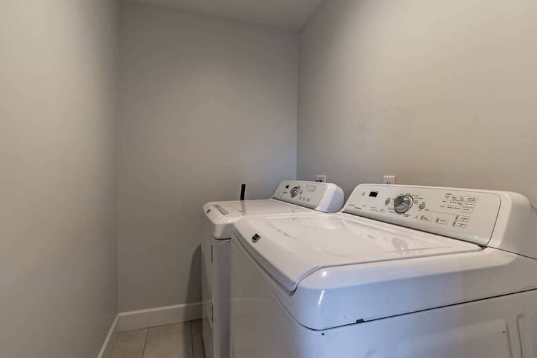 Aparthotel City Luxury Oasis! 3 Level Condo With 360 Roof!