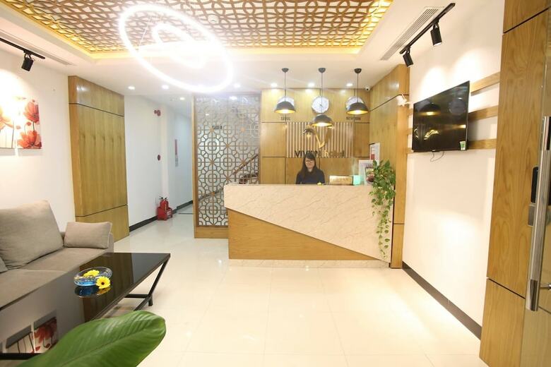 Vivian Hotel