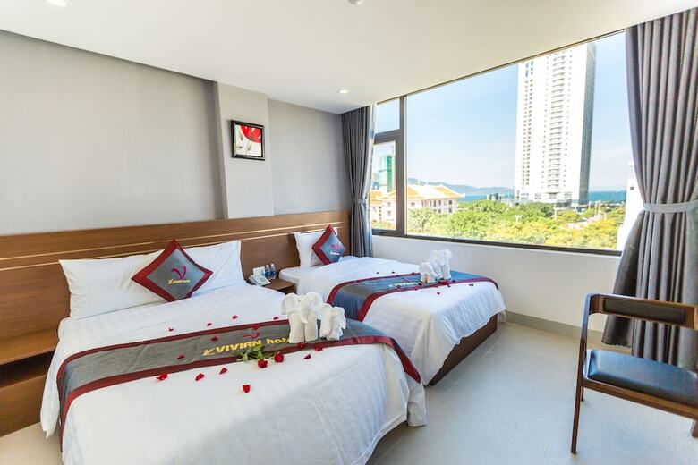 Vivian Hotel