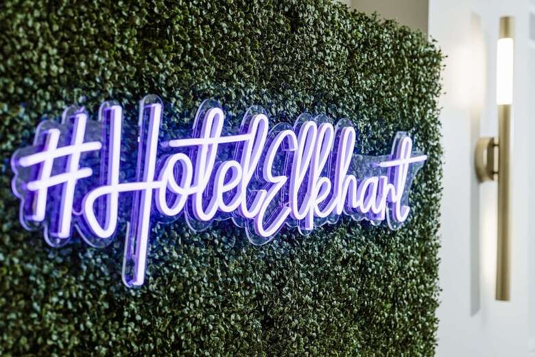 Hotel Elkhart, Tapestry Collection By Hilton