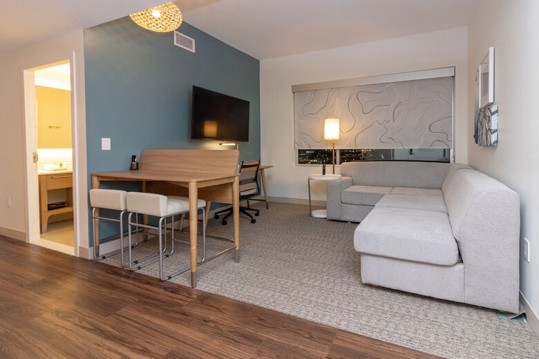 Hotel Element St. Louis Midtown