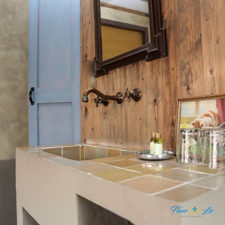 Guesthouse Fleur De Lis