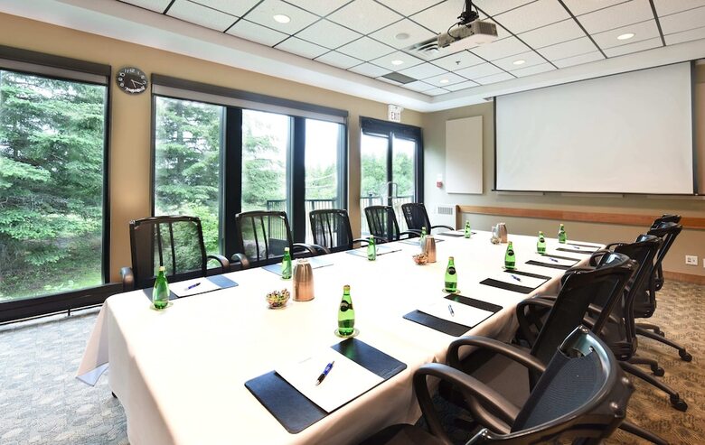 Kingbridge Conference Centre & Hotel