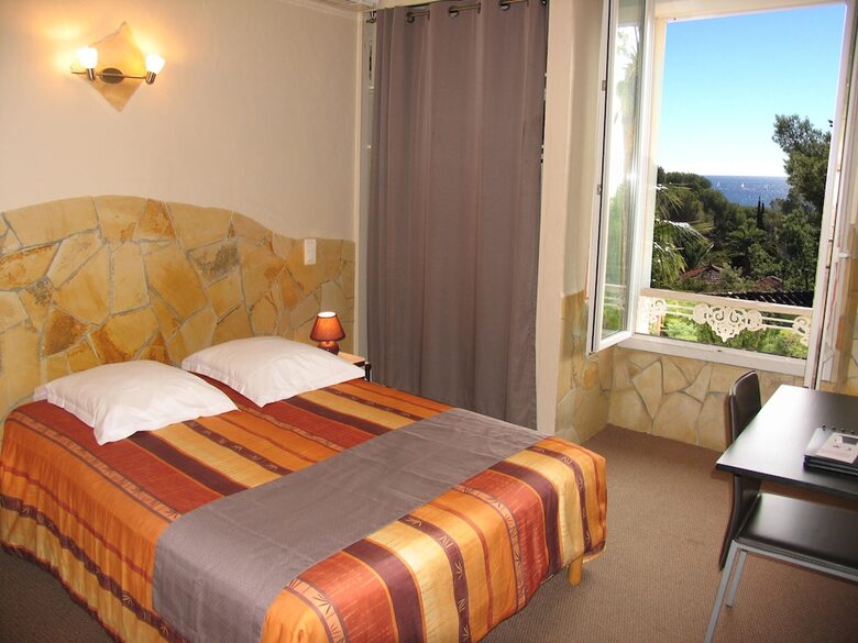 Hotel H�tel Et Studios Les Amandiers
