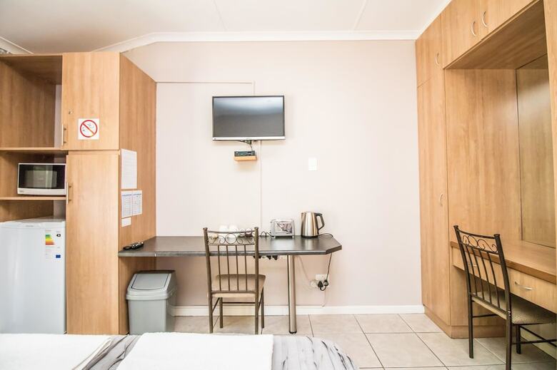 Little Rose Guesthouse & Self-catering