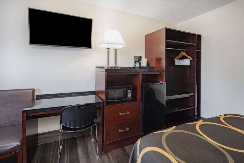 Super 8 By Wyndham San Diego Hotel Circle