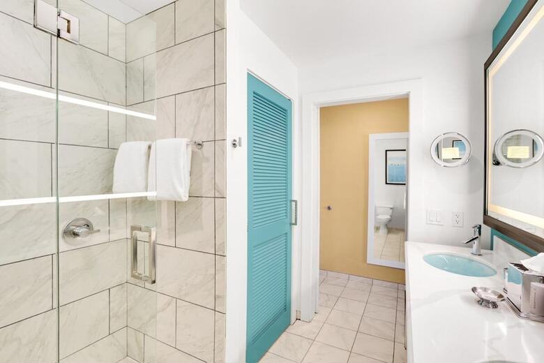 Hotel Kona Kai San Diego