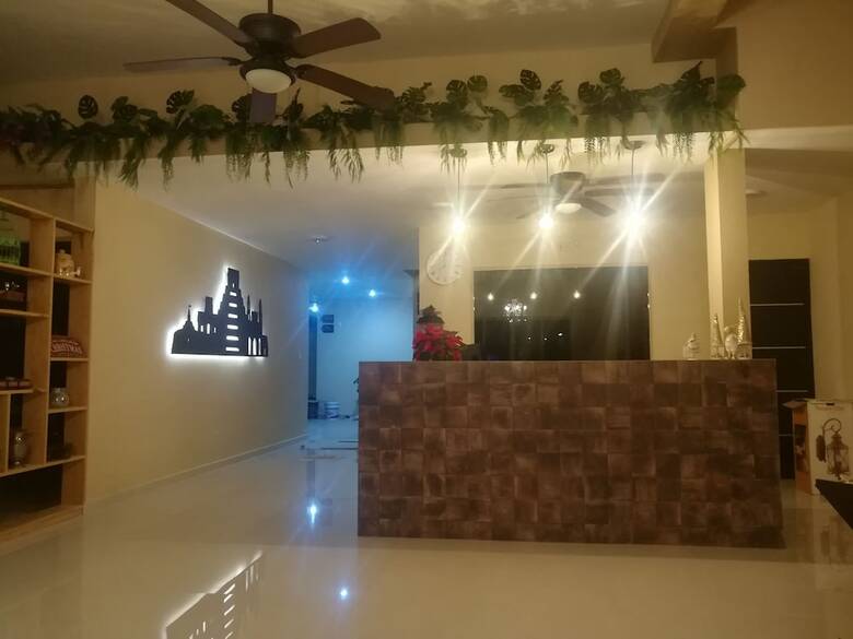 Hotel Virreyes