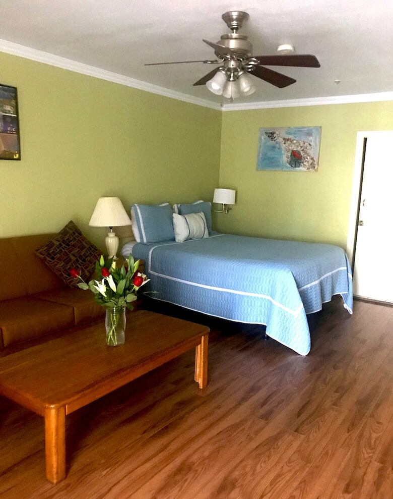 Hotel La Paloma Las Flores