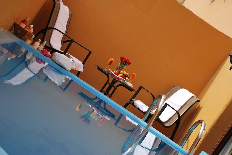Hotel The Convention Center & Royal Suites