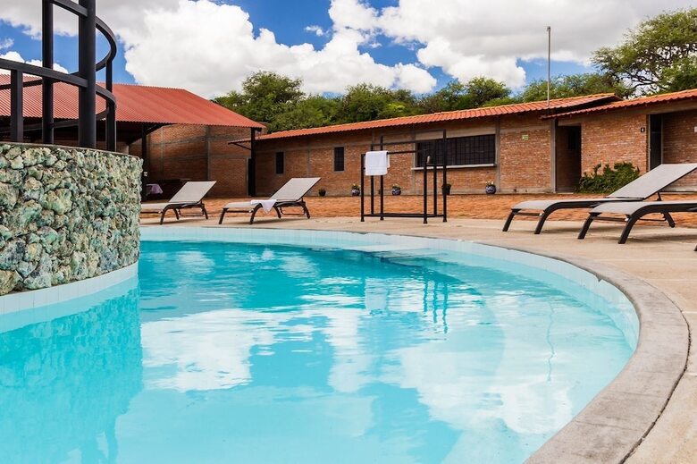 Pedernal Hotel