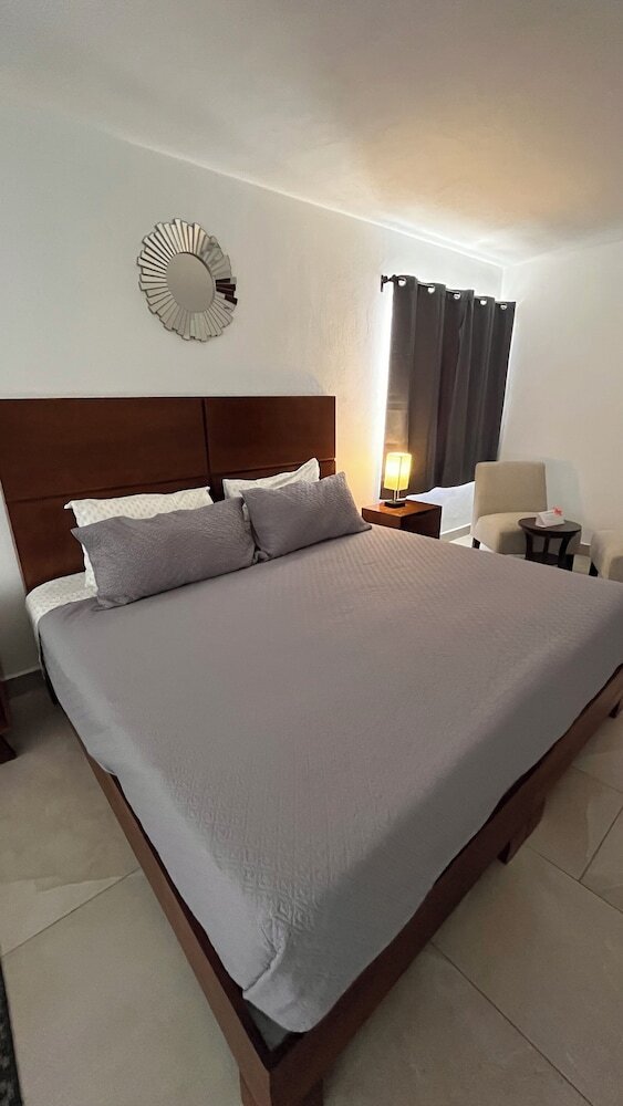Pedernal Hotel