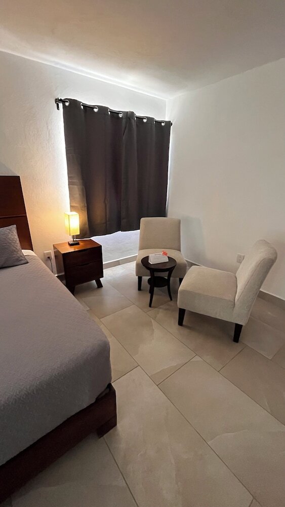 Pedernal Hotel
