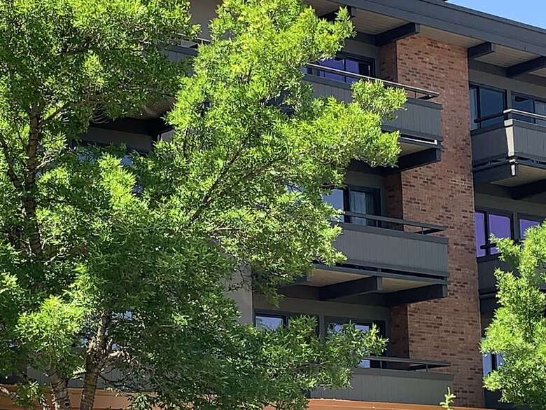 Aparthotel Aspen Square Condominium Hotel