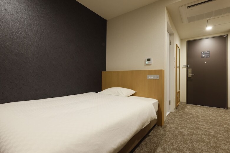 Plum Hotel