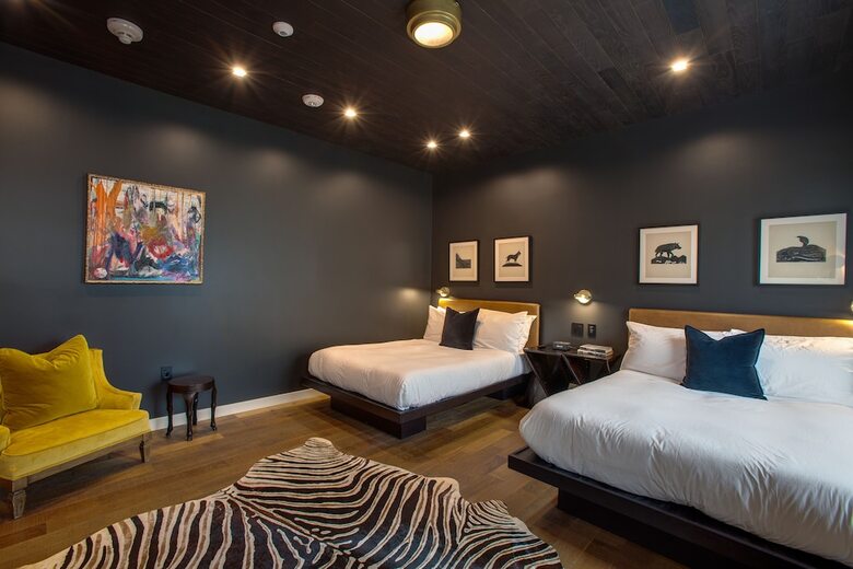 Venice V Hotel