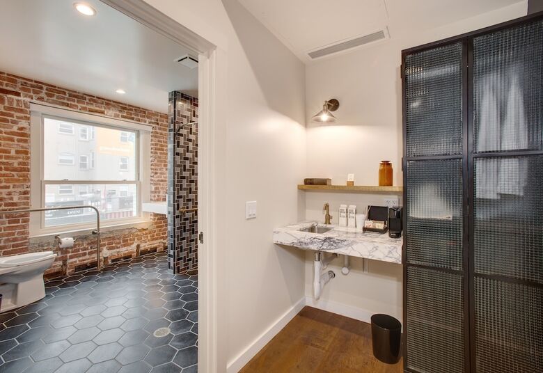 Venice V Hotel