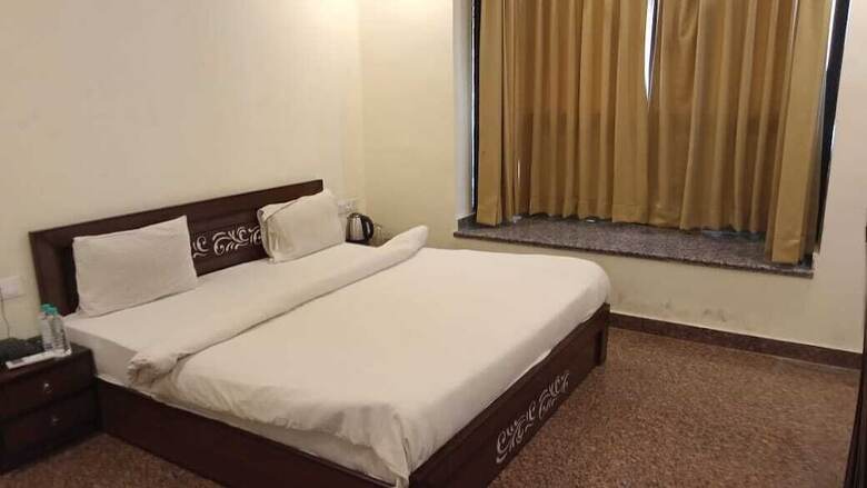 Hotel Badigarh Palace Resort