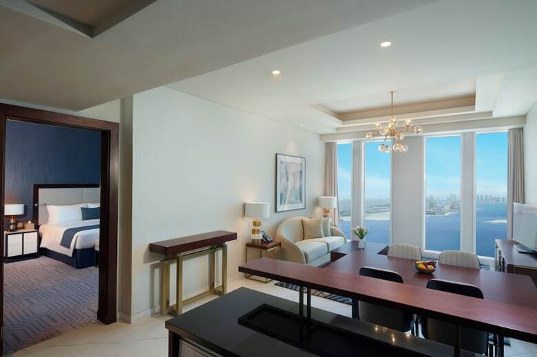 Hotel Wyndham Grand Doha West Bay Beach