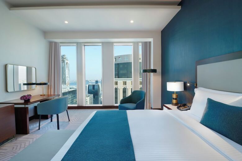 Hotel Wyndham Grand Doha West Bay Beach