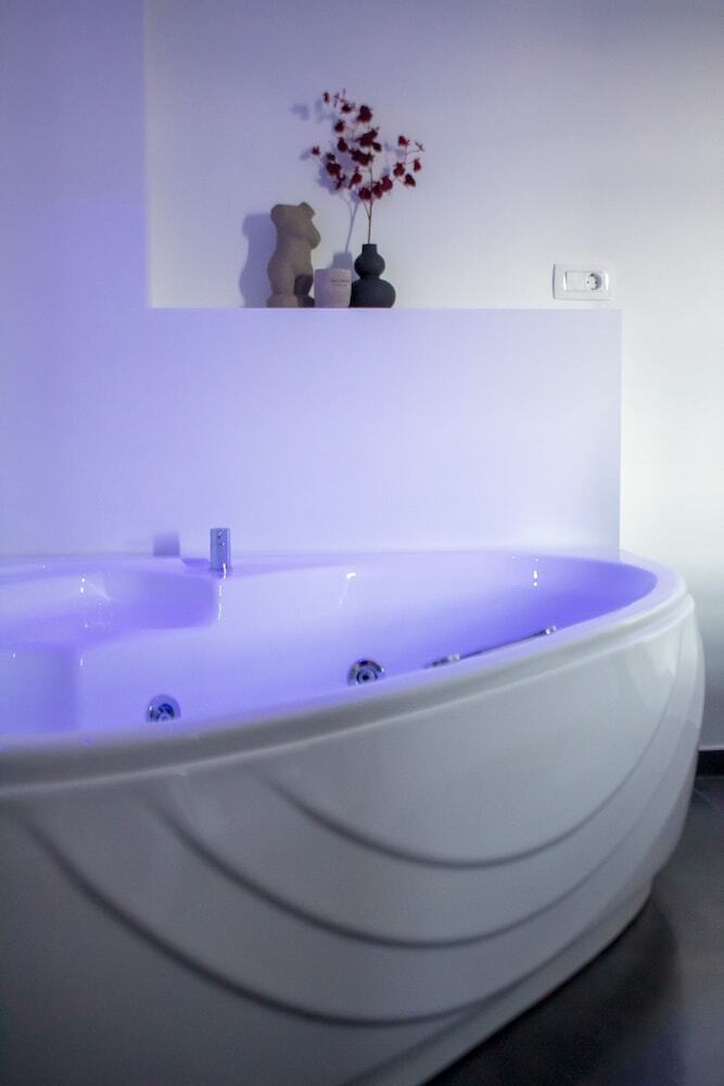 Bed & Breakfast Blackstone Luxury Suites