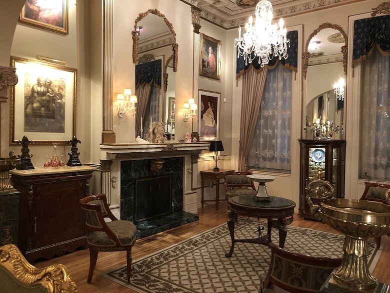 Le Ch�teau Du Faubourg B&B