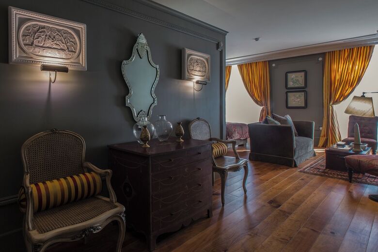 M Maison Particuli�re Porto
