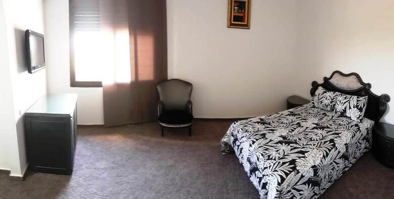 Hotel Regency Park And Suites