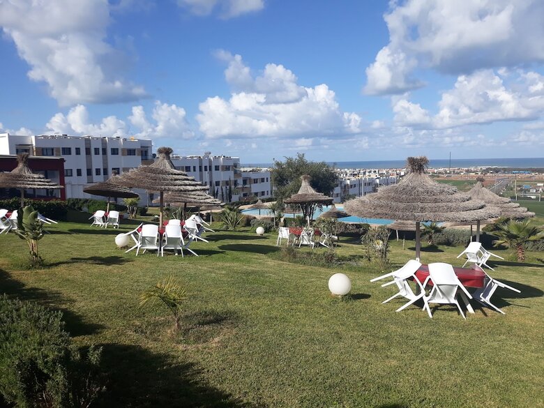 Hotel Regency Park And Suites