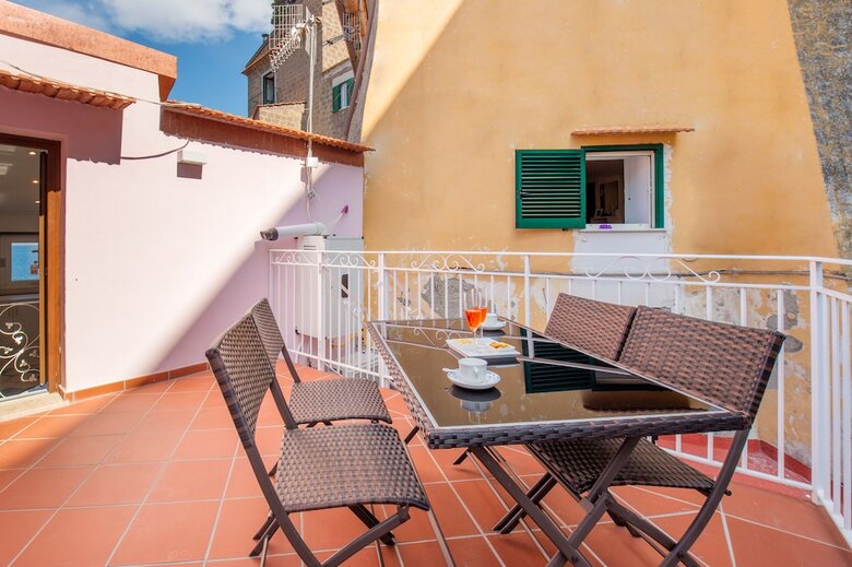 Caruso Sea View