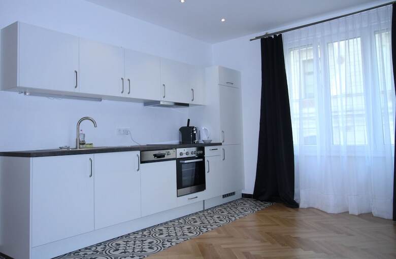Hotel Edelweiss City Apartments State Opera