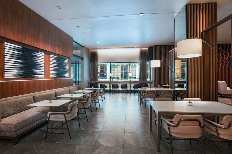 AC Hotel By Marriott Houston Downtown