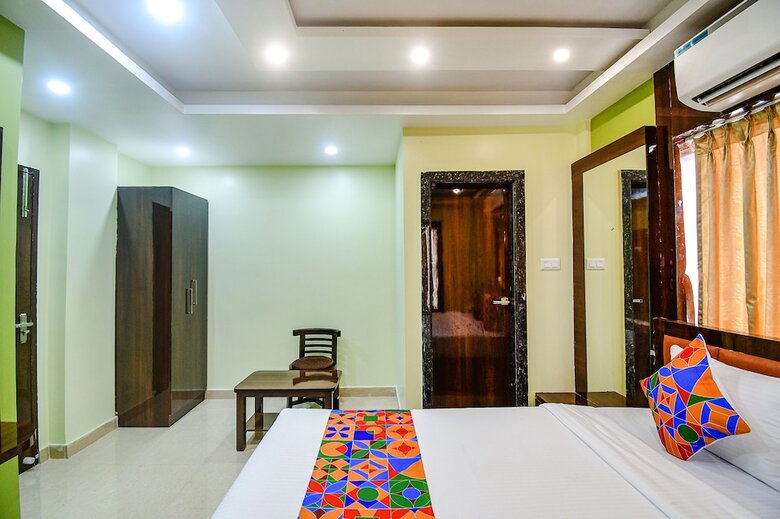 Fabhotel The Seven Wonders