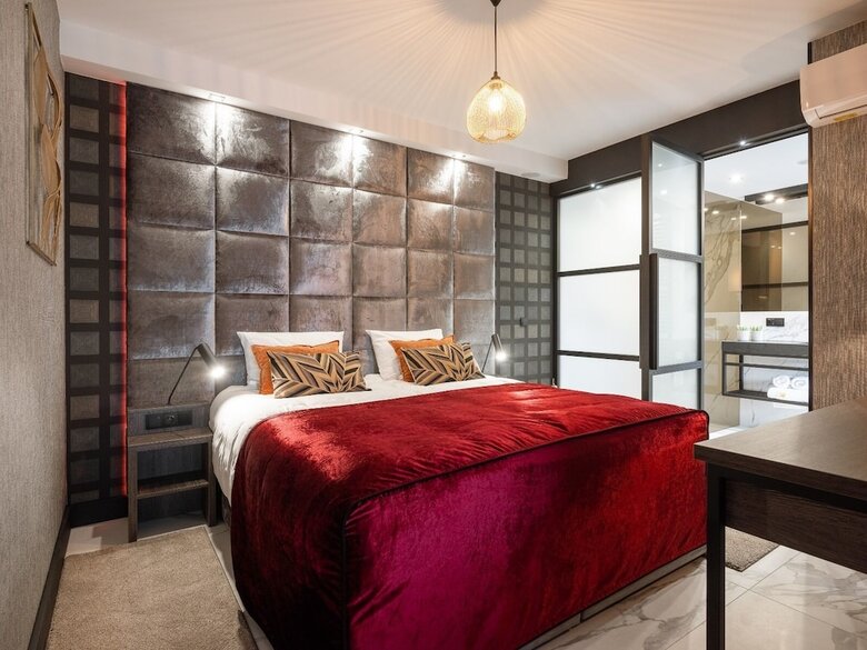 Art Suites Luxury Hotel