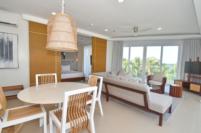 Hotel Aqua Boracay