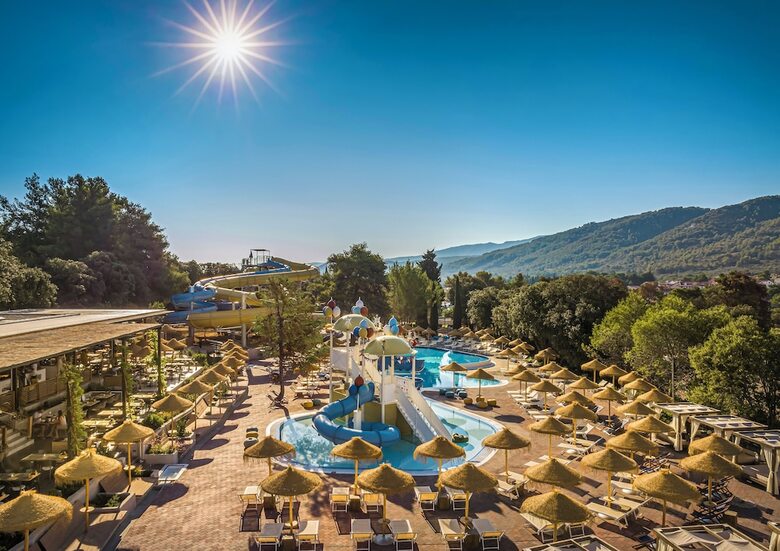 Hotel Valamar Amicor Resort
