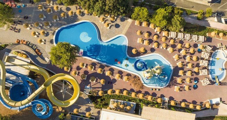 Hotel Valamar Amicor Resort